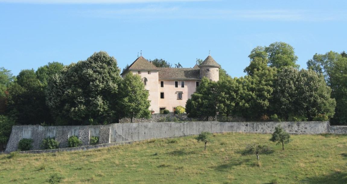 Le château de Monthoux de Pringy