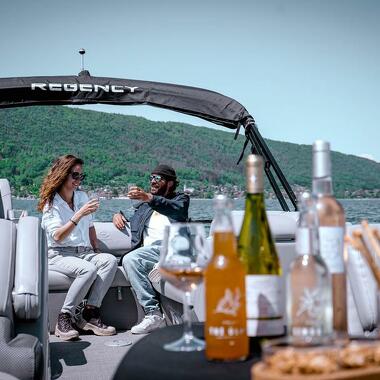 Water taxi / Annecy Lounge Boat
