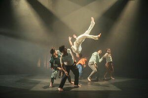 Ka-in - Groupe acrobatique de Tanger, Raphaëlle Boitel