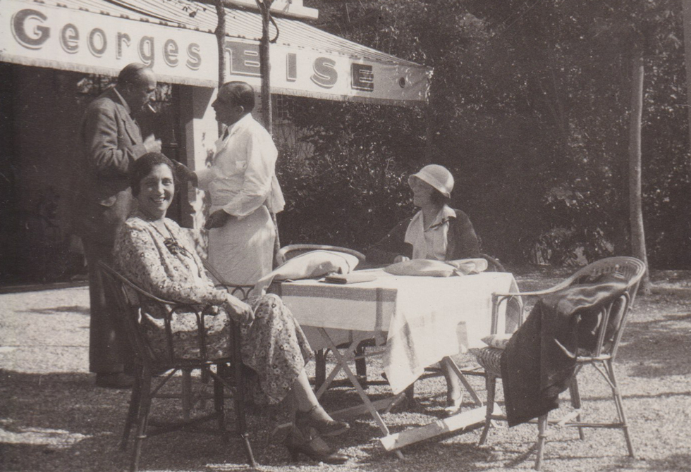 Cottage Bise patio opens - 1931
